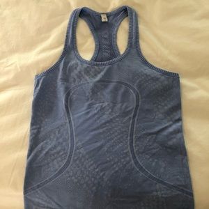 Lululemon tank top size 6